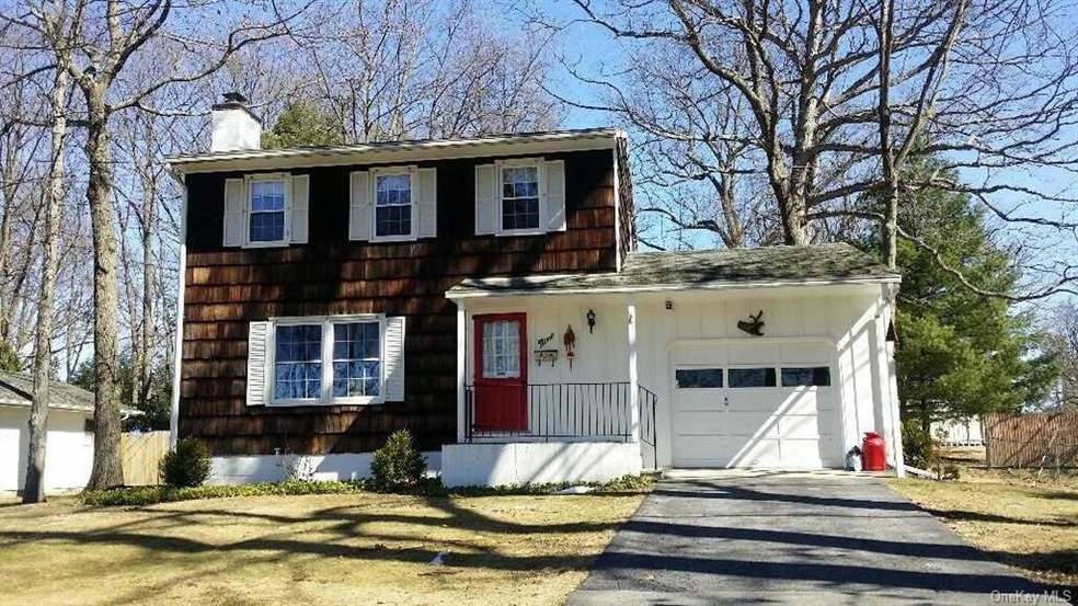 9 Forest Ave, Poughkeepsie, NY 12601 - photo 1