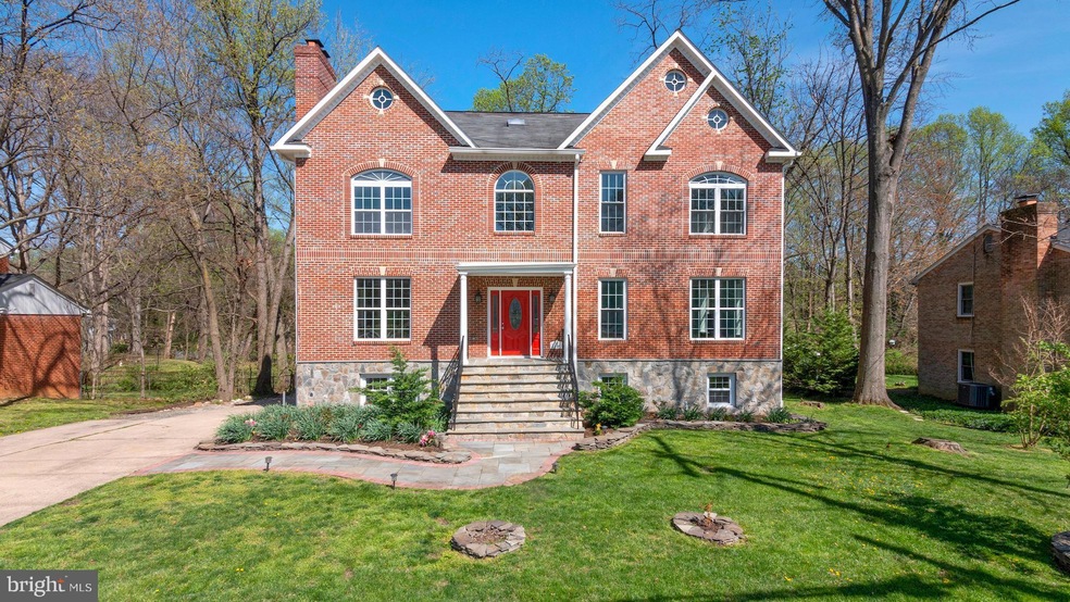 3607 University Dr, Fairfax, VA 22030 - photo 1