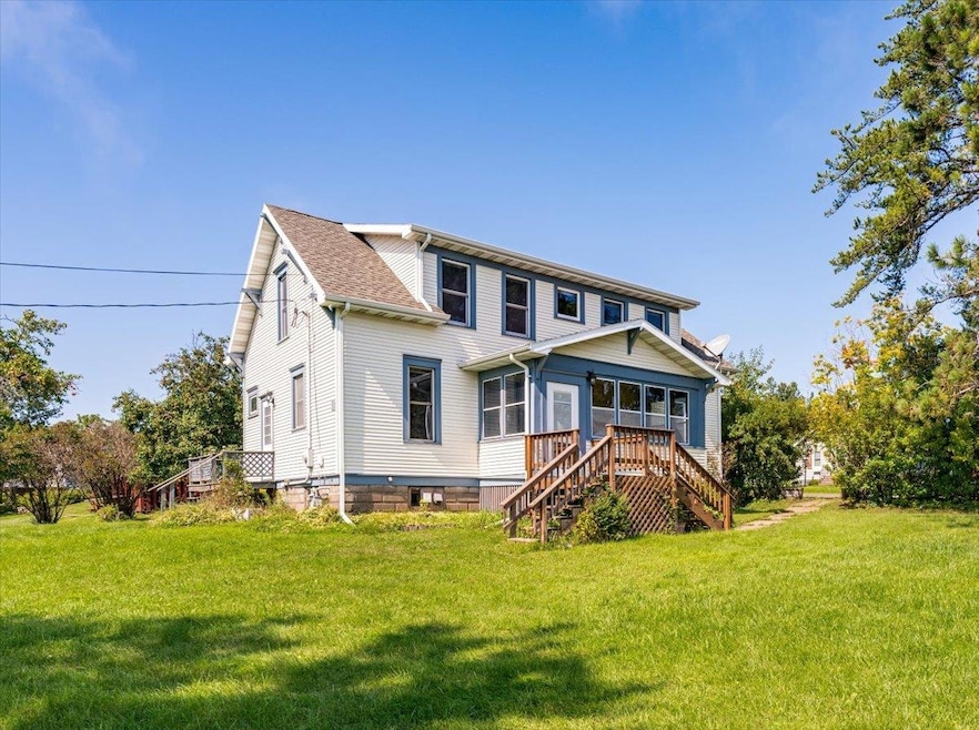 1502 8th Ave, Two Harbors, MN 55616 - photo 1