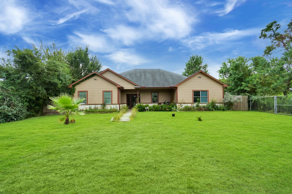 3531 De Soto St, Houston, TX 77091 - photo 1