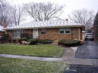 210 N Myrtle Ave, Elmhurst, IL 60126 - photo 1