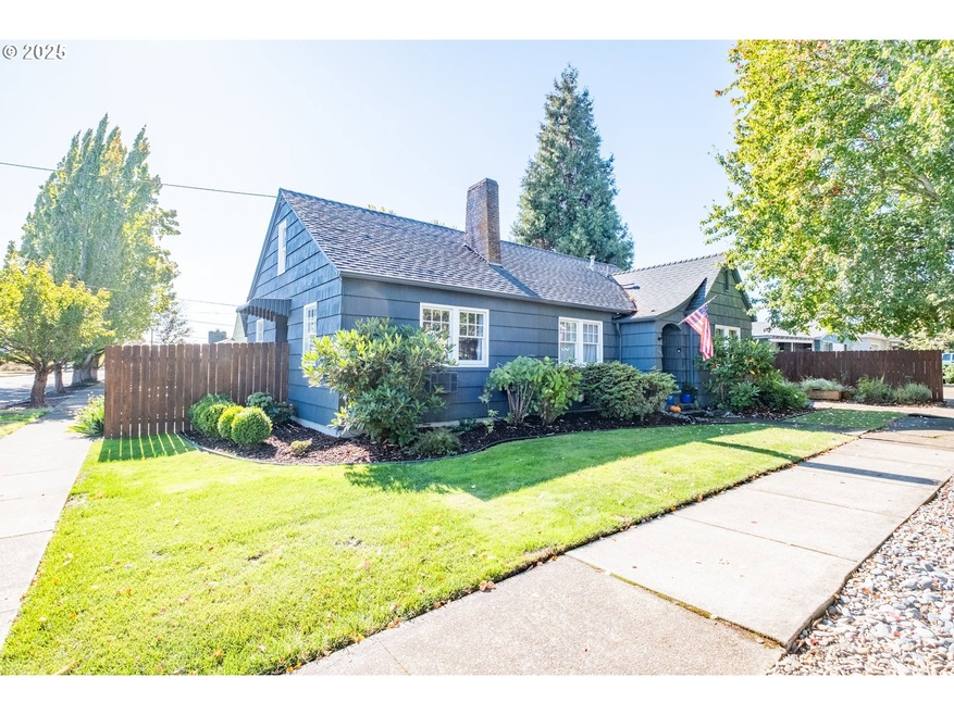 906 11th Ave SW, Albany, OR 97321 - photo 1