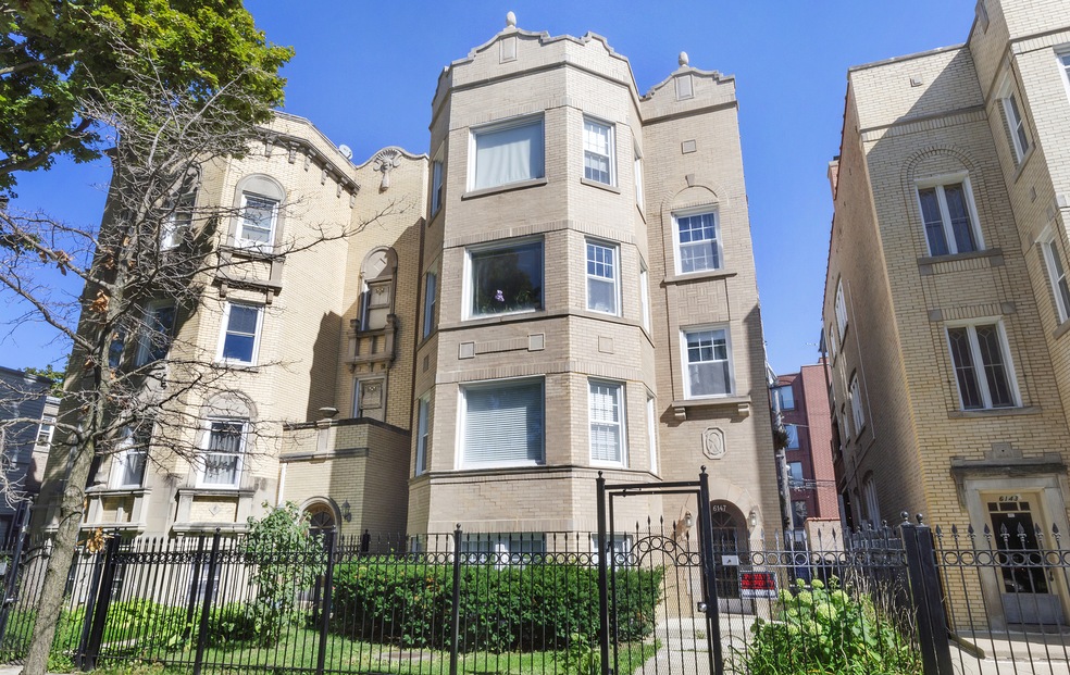 6147 N Mozart St unit 2, Chicago, IL 60659 - photo 1