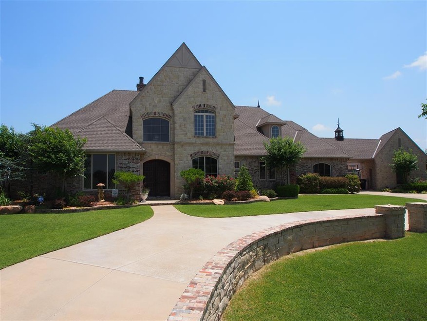 1209 Muirfield Dr, Shawnee, OK 74801 - photo 1