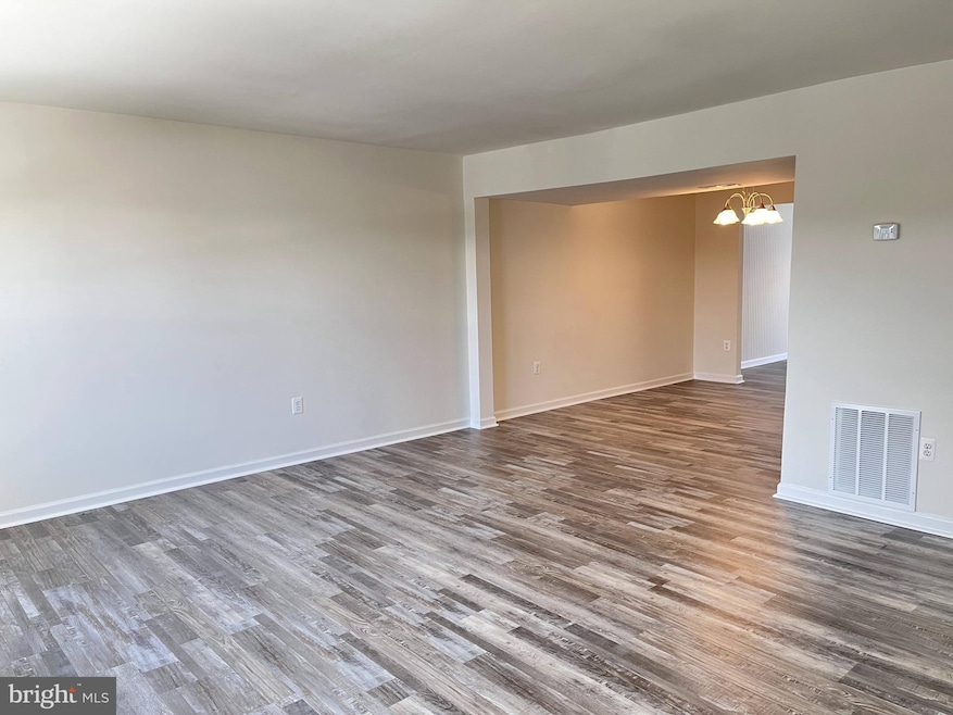 3803 Port Hope Point, Triangle, VA 22172 - photo 1