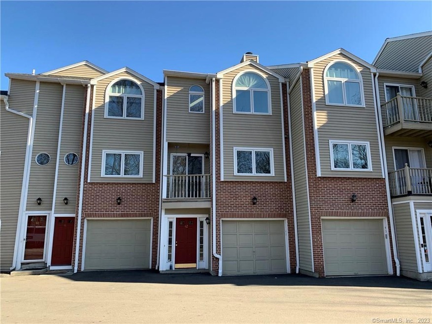 Seir Hill Gardens unit 42, Norwalk, CT 06850 - photo 1