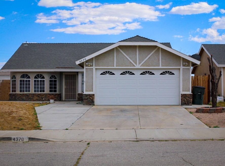 4370 Sonora Ct, Rosamond, CA 93560 - photo 1