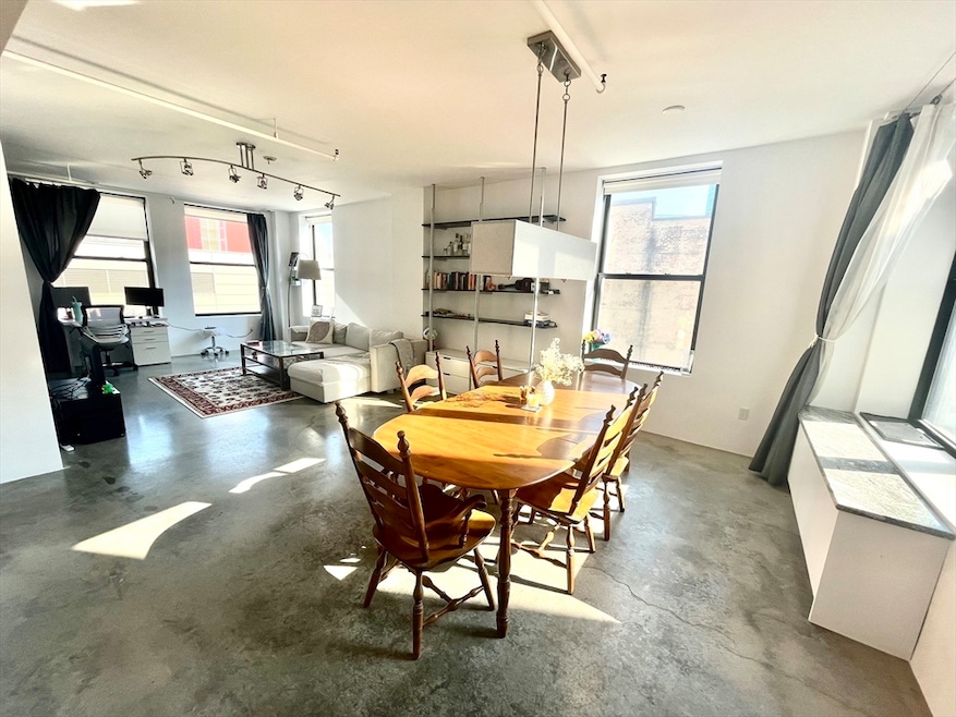 453 Washington St unit 7C, Boston, MA 02111 - photo 1