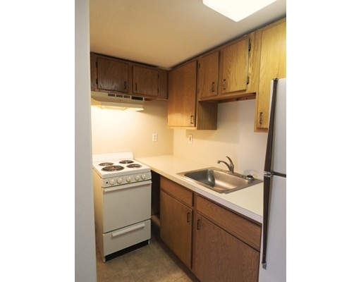 10 Summer St unit 33, Salem, MA 01970 - photo 1