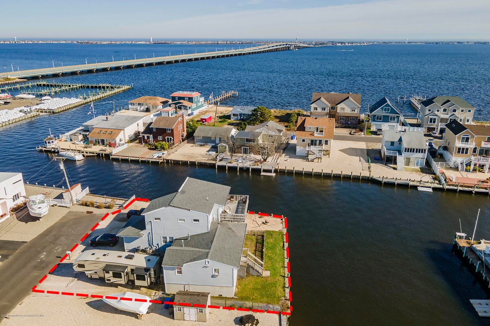 33 Cruiser Ct, Toms River, NJ 08753 - photo 1