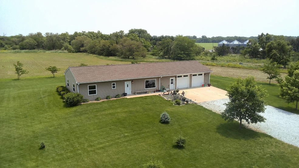 35084 Highway 30, Columbus, NE 68601 - photo 1