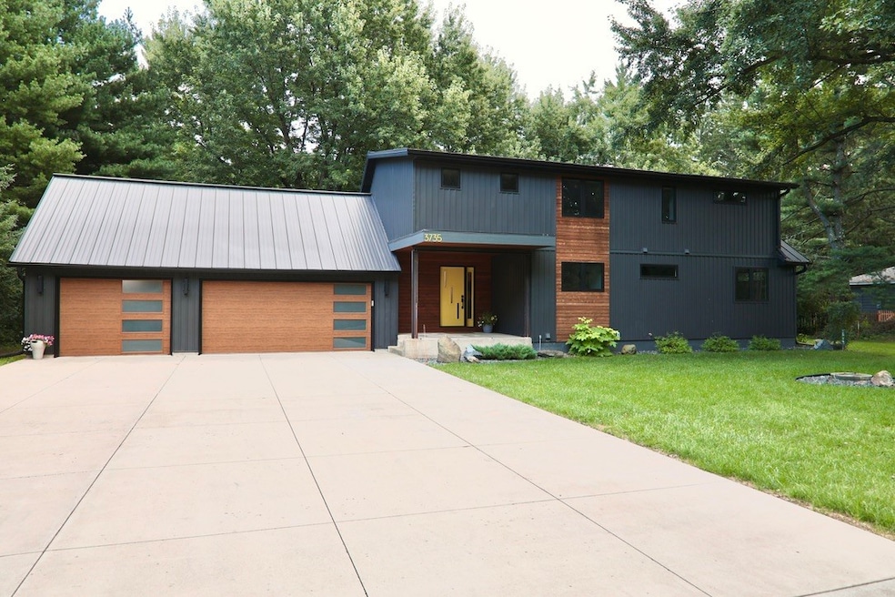 Under Contract $649,900