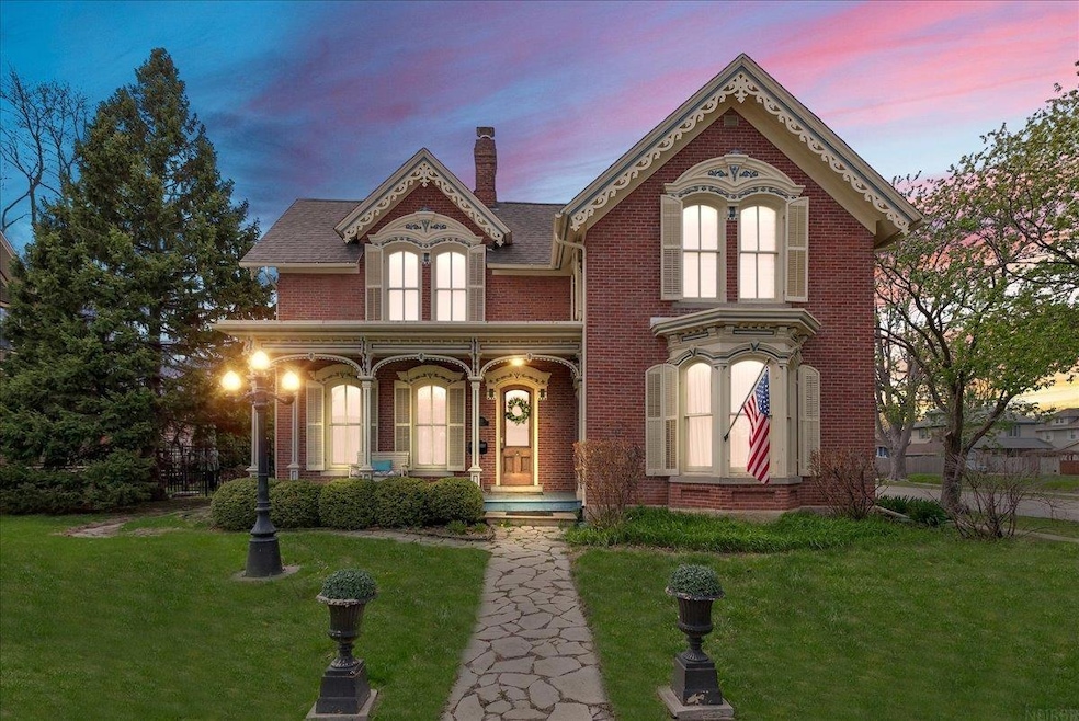 603 Clay St, Cedar Falls, IA 50613 - photo 1