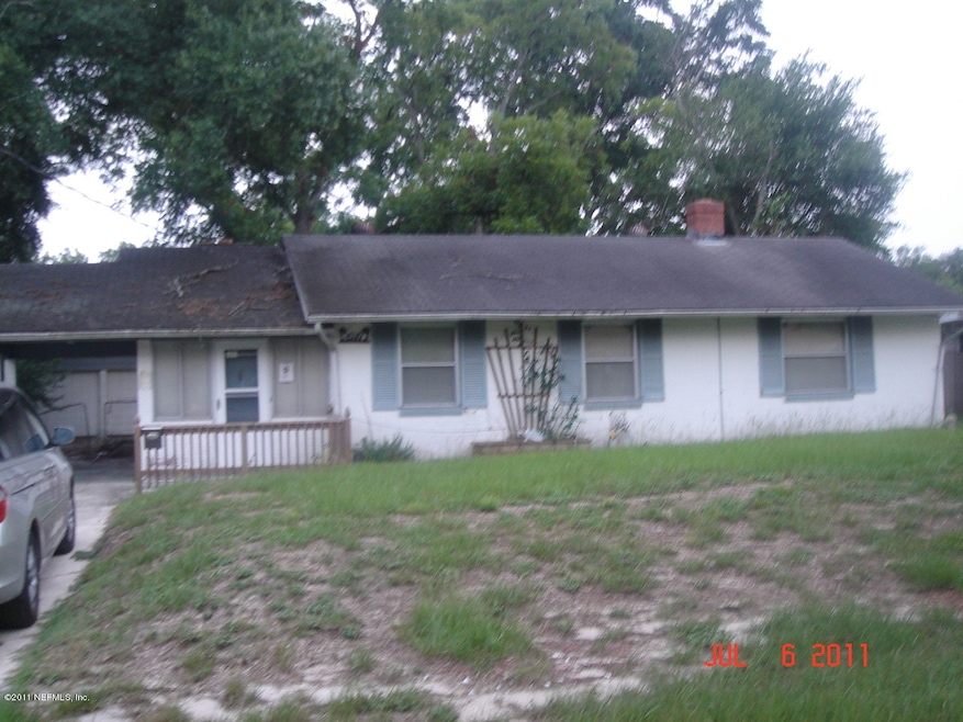 4526 Blackburn St, Jacksonville, FL 32210 - photo 1