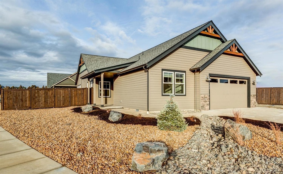 4098 SW Badger Ct, Redmond, OR 97756 - photo 1