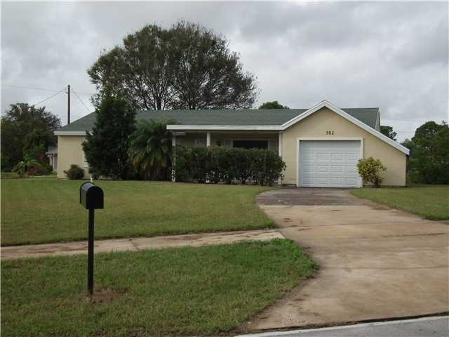 502 Periwinkle Dr, Sebastian, FL 32958 - photo 1