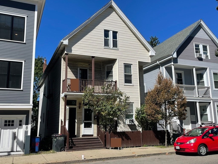 Sold $900,000 • Co-Listing Agent