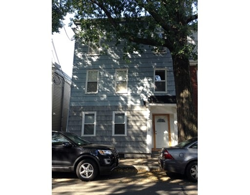 9 8th St, Cambridge, MA 02141 - photo 1