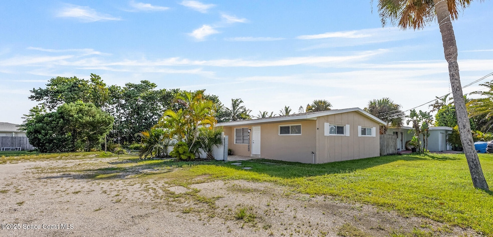NW FRONT CORNER OF DUPLEX