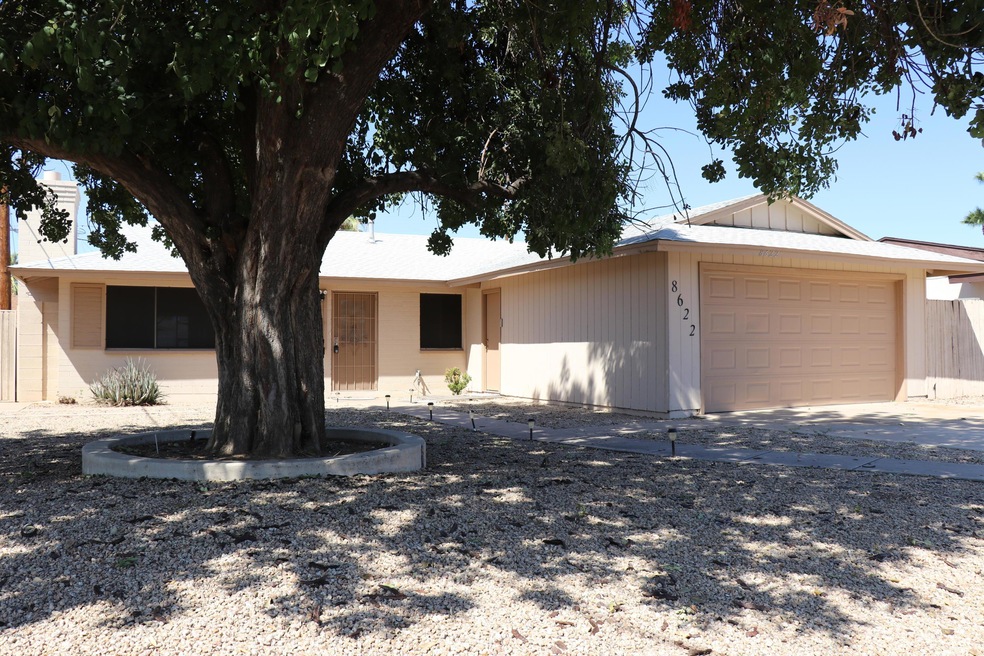 8622 N 35th Dr, Phoenix, AZ 85051 - photo 1