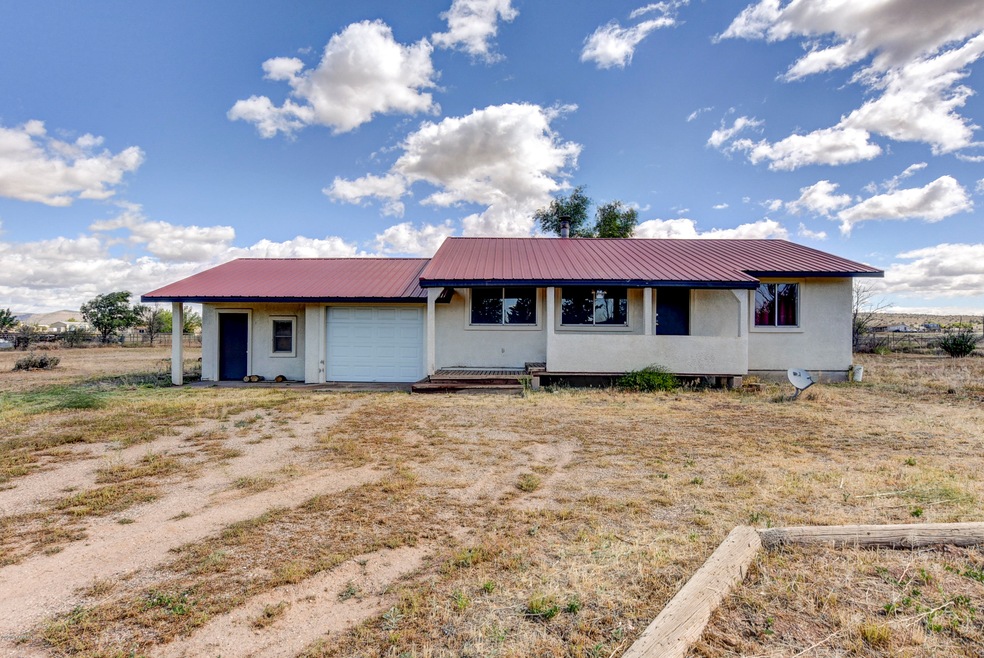 700 W Antelope Run Rd, Paulden, AZ 86334 - photo 1