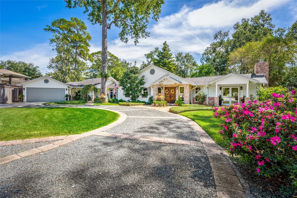 1132 Gray Moss Ln, Houston, TX 77055 - photo 1