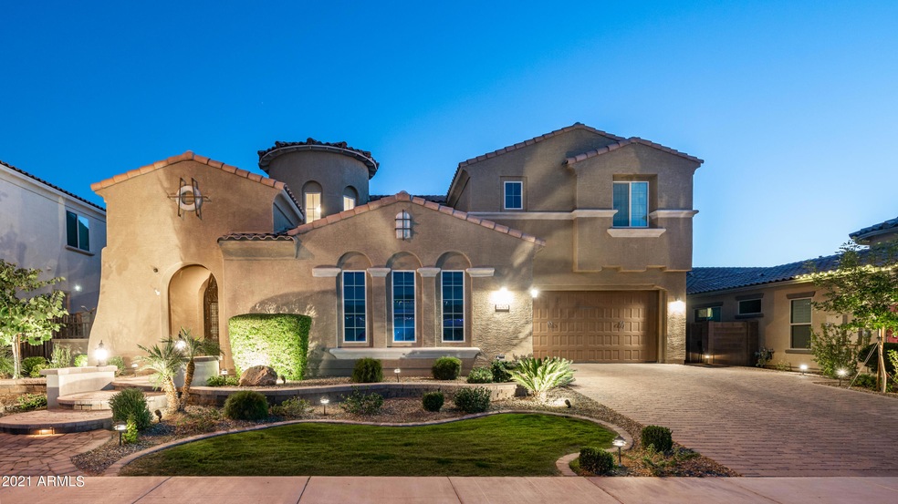 2207 East Lindrick Dr Exterior-23