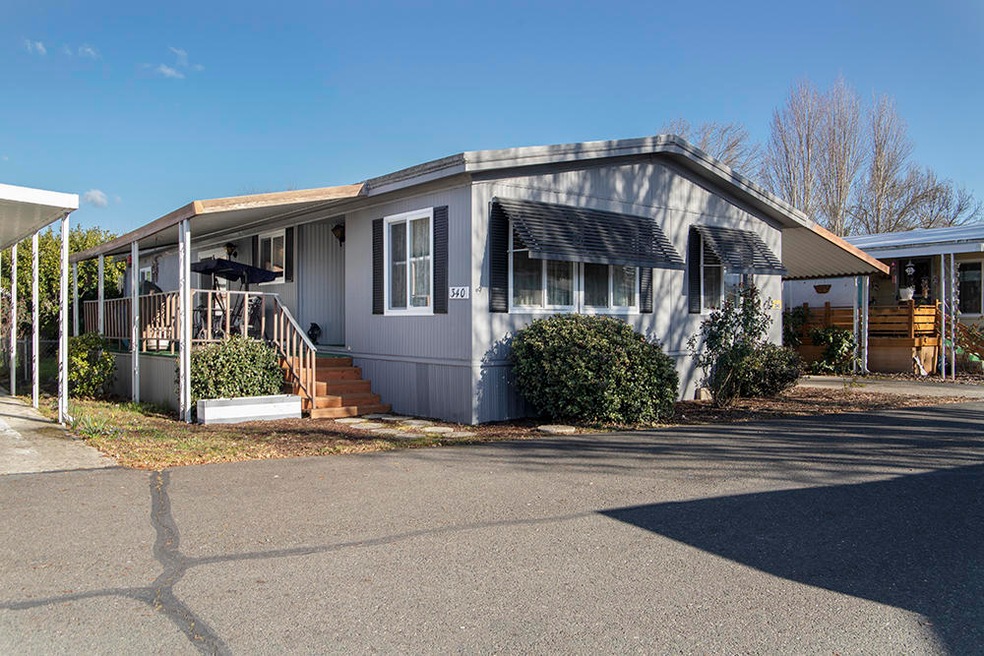 340 Beechwood Dr, Grants Pass, OR 97526 - photo 1