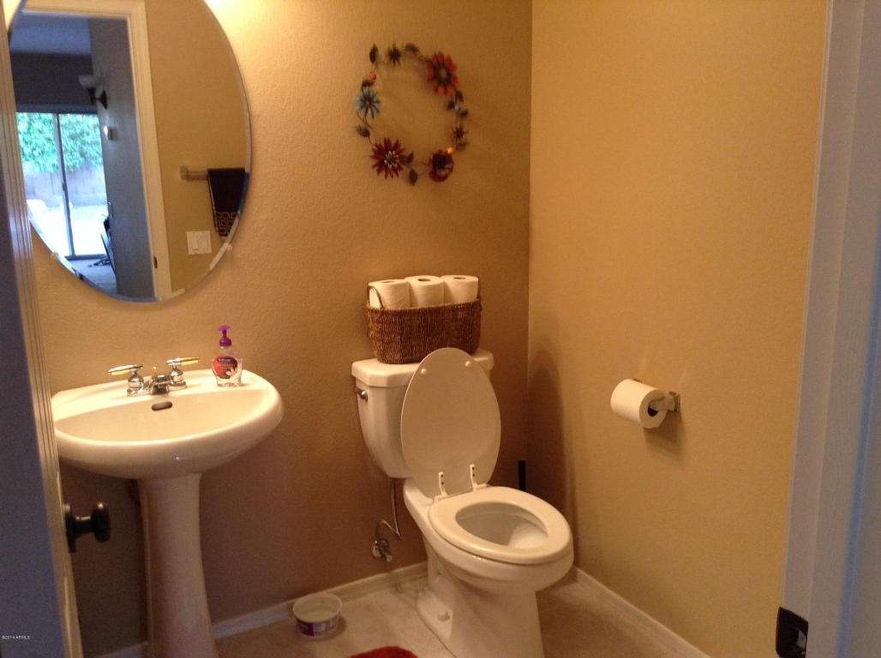 747 N Boulder St, Gilbert, AZ 85234 - photo 1