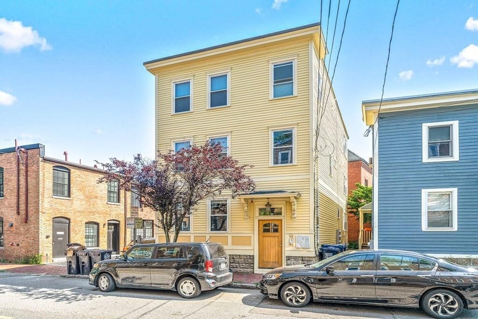 55 Kelly Rd unit 1, Cambridge, MA 02139 - photo 1