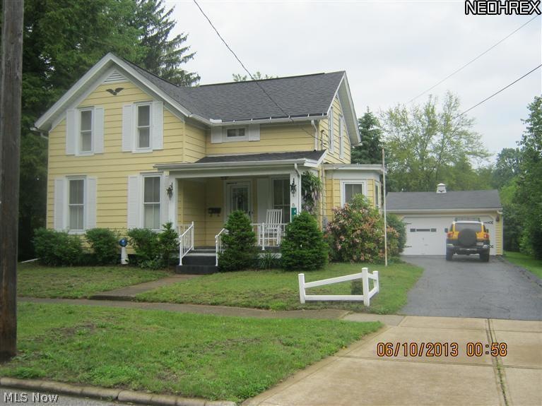 407 Vine St, Geneva, OH 44041 - photo 1