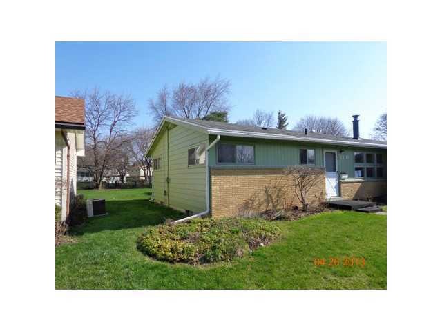 3310 Pickwick Place, Lansing, MI 48917 - photo 1