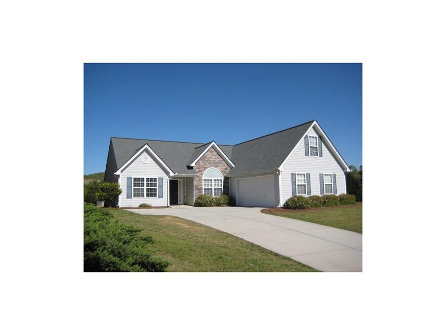 5025 Yellow Stone Dr, Flowery Branch, GA 30542 - photo 1