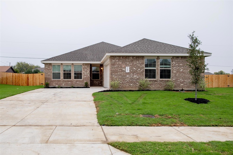 3302 Sonoma Trail, Ennis, TX 75119 - photo 1