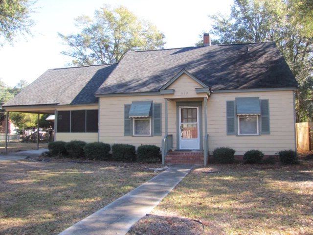 610 3rd Ave, Kingstree, SC 29556 - photo 1