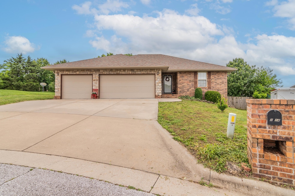 2714WColtonStOzark-30