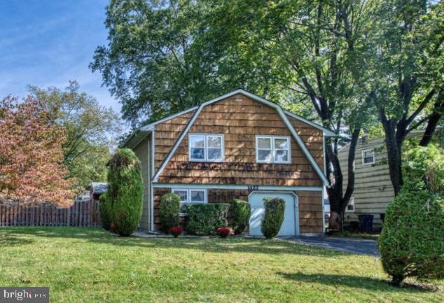 1429 Vivian St, Plainfield, NJ 07060 - photo 1