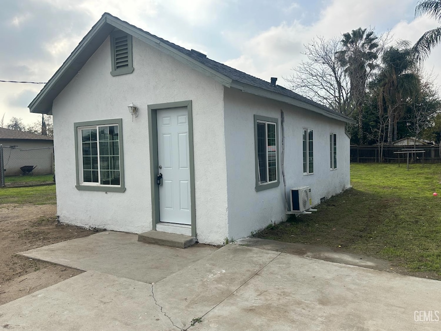 249 Monroe St, Arvin, CA 93203 - photo 1