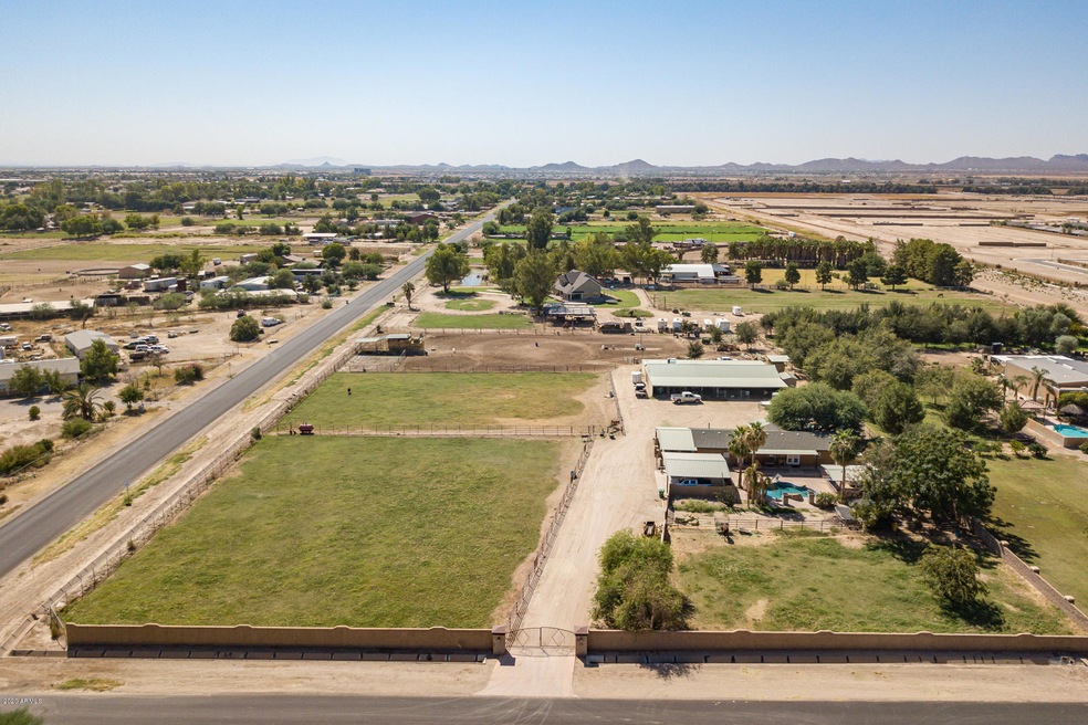 833 W Lenora Way, San Tan Valley, AZ 85140 - photo 1
