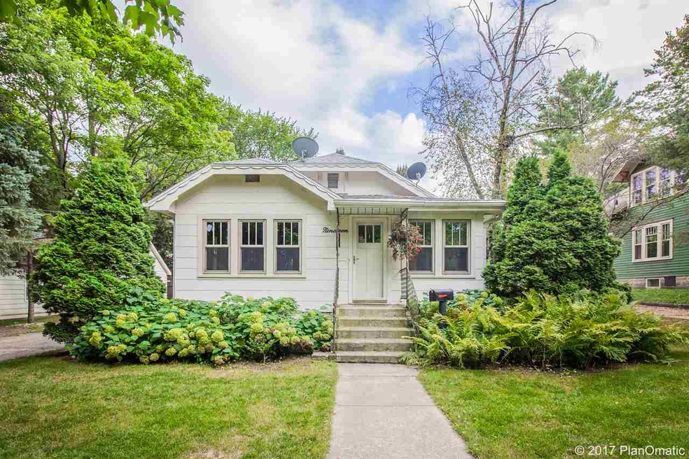 19 Grove St, Evansville, WI 53536 - photo 1