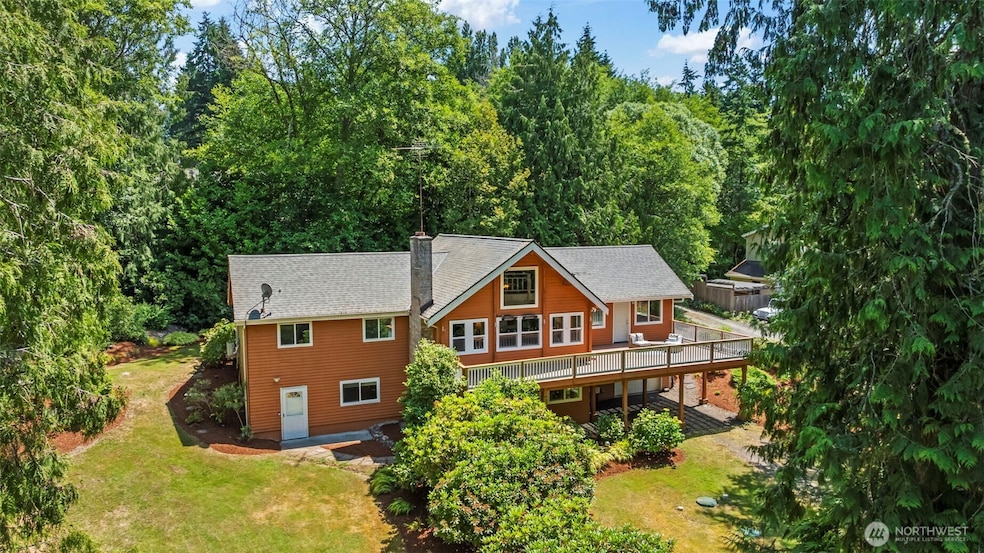 12170 Viewcrest Place NE, Bainbridge Island, WA 98110 - photo 1