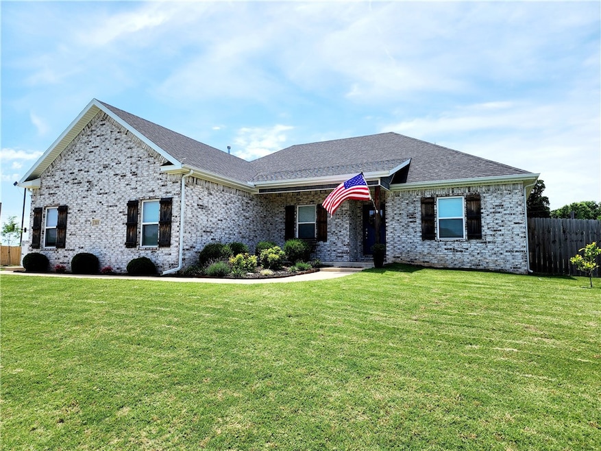 321 Captain Stockton St, Prairie Grove, AR 72753 - photo 1