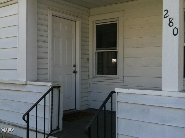 280 Courtland Ave unit 1ST, Stamford, CT 06906 - photo 1