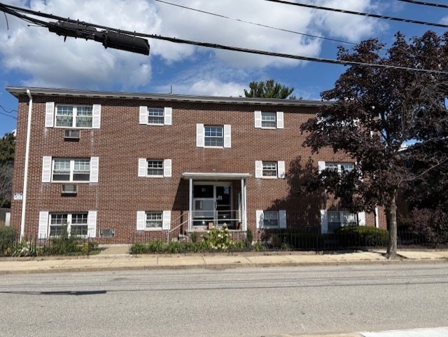 31 Pond St unit 26, Waltham, MA 02451 - photo 1