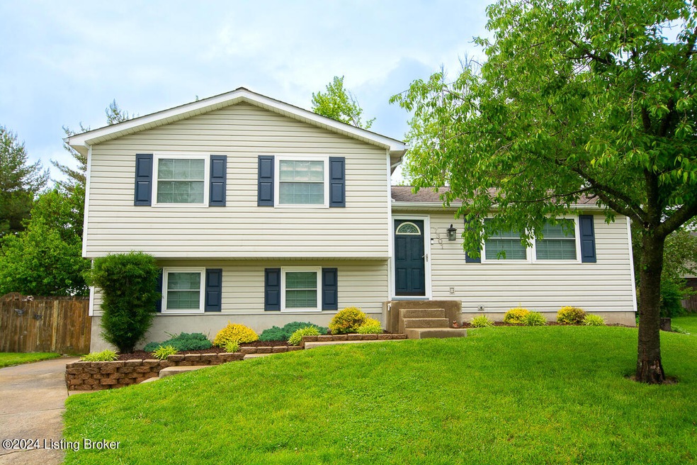 7301 Jonathan Way, Louisville, KY 40228 - photo 1