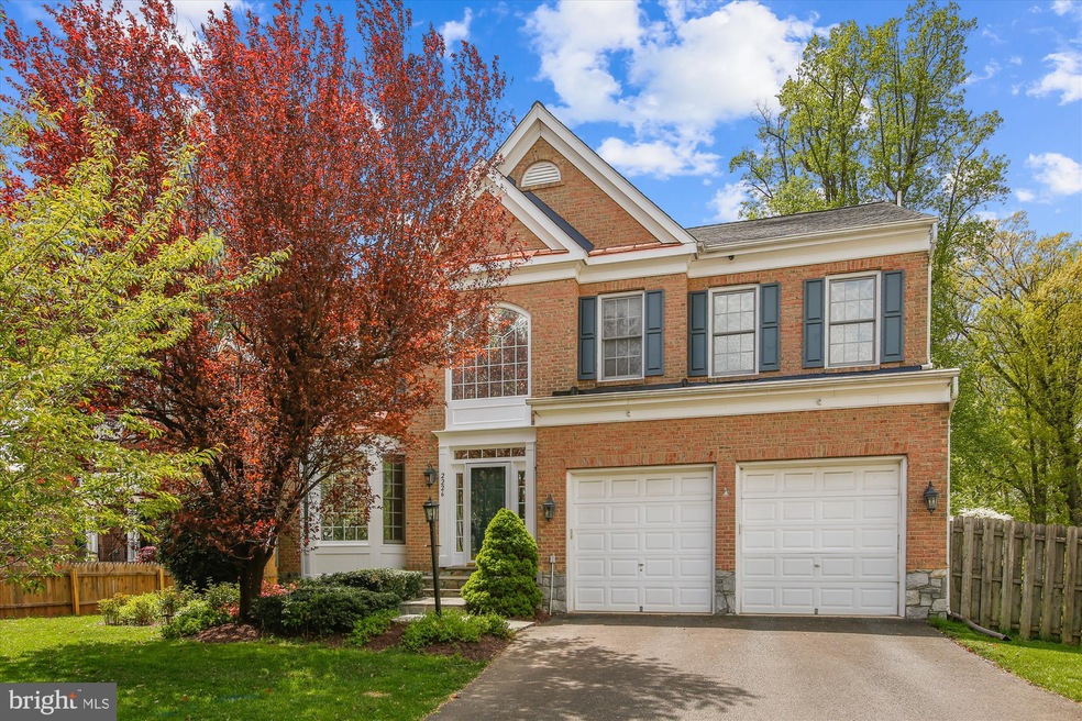 2226 Great Falls St, Falls Church, VA 22046 - photo 1