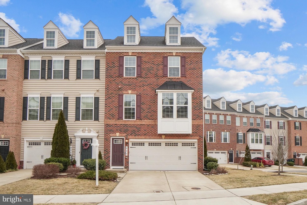 933 Magnolia Blossom Ct, Sykesville, MD 21784 - photo 1