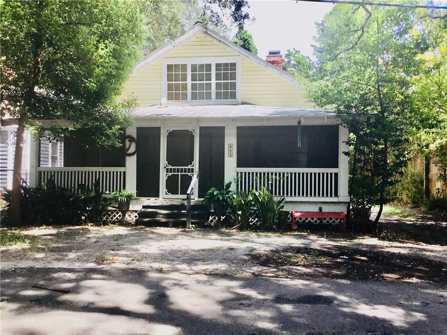 Original Cottage built in 1924. Two bedrooms down