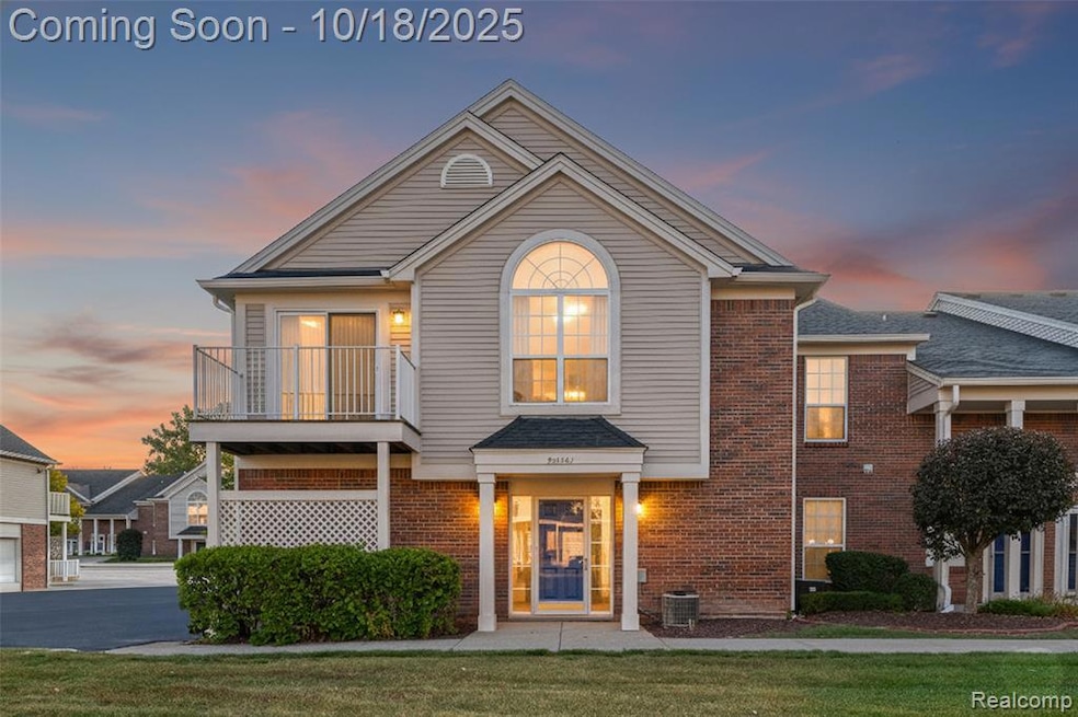 51616 Hale Ln unit 204, Chesterfield, MI 48051 - photo 1