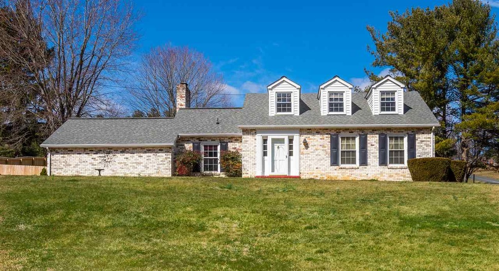 977 Lee Jackson Hwy, Staunton, VA 24401 - photo 1